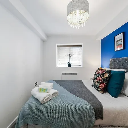 شقة The Elegant Central Abode بريستول
