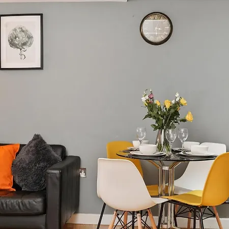 شقة The Elegant Central Abode *