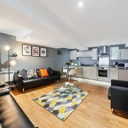 Apartment The Elegant Central Abode *